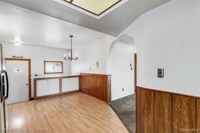 822 Bernie Lane, Madison Heights, MI 48071