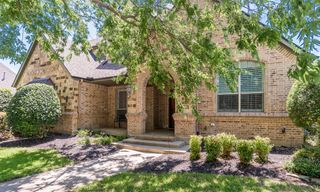 6208 Riverview Circle, Fort Worth, TX 76112