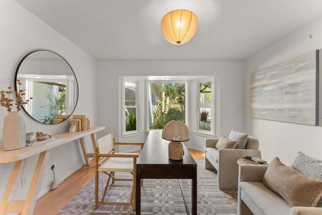 1830 Eucalyptus Avenue, Encinitas, CA 92024