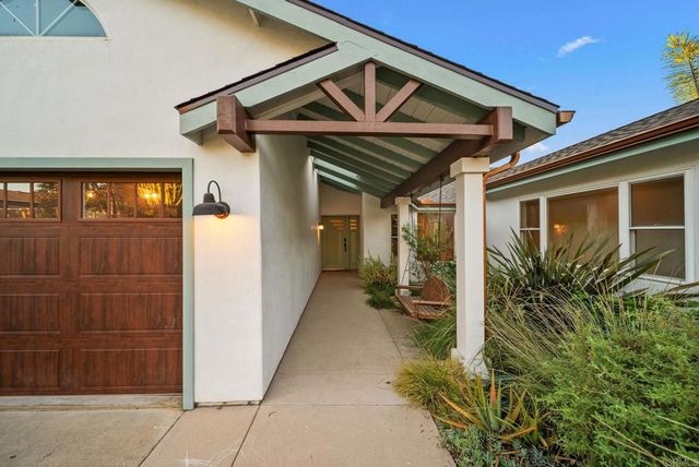 1830 Eucalyptus Avenue, Encinitas, CA 92024