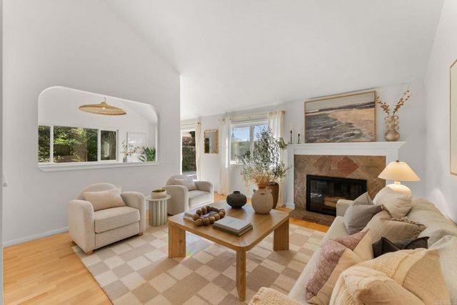 1830 Eucalyptus Avenue, Encinitas, CA 92024