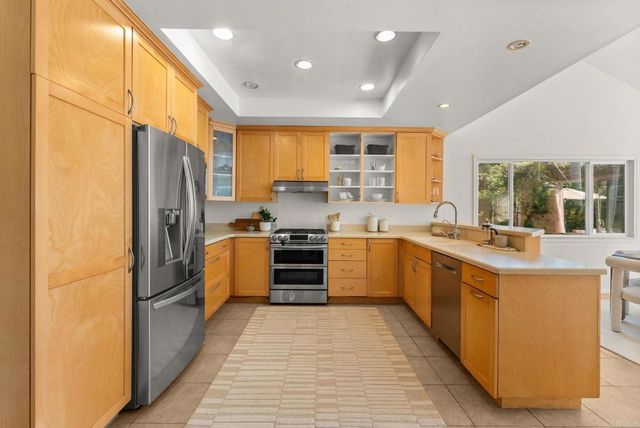 1830 Eucalyptus Avenue, Encinitas, CA 92024