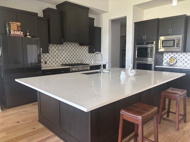 205 Spence LN, Liberty Hill, TX 78642