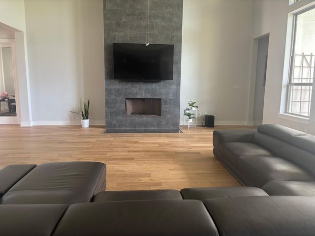 205 Spence LN, Liberty Hill, TX 78642