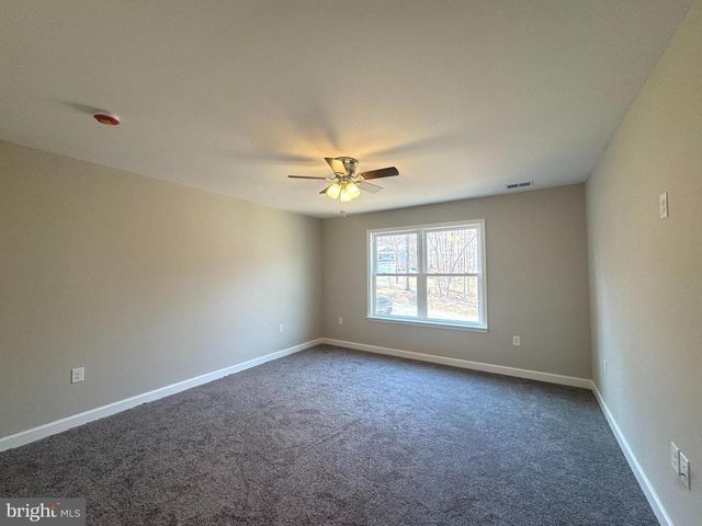 215 COCHISE TRL, Winchester, VA 22602