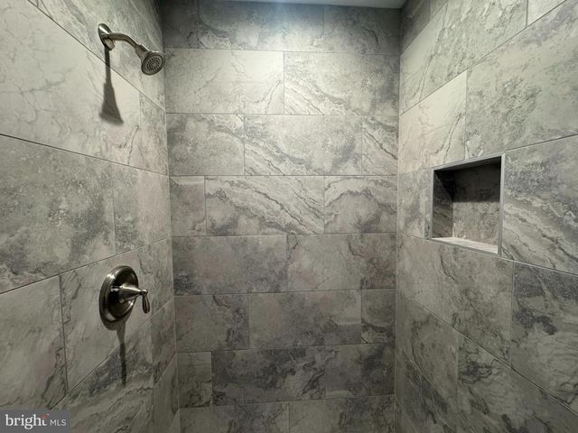 215 COCHISE TRL, Winchester, VA 22602