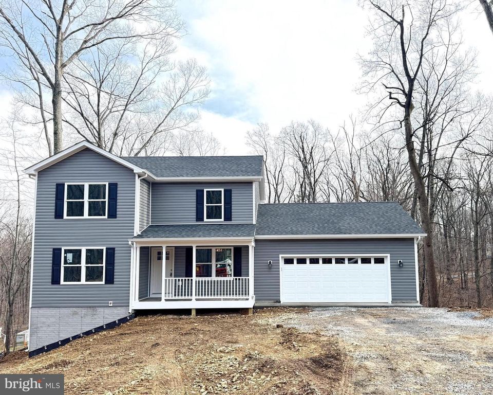 215 COCHISE TRL, Winchester, VA 22602