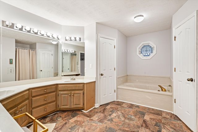 900 Dories Ln, Lewisburg, TN 37091