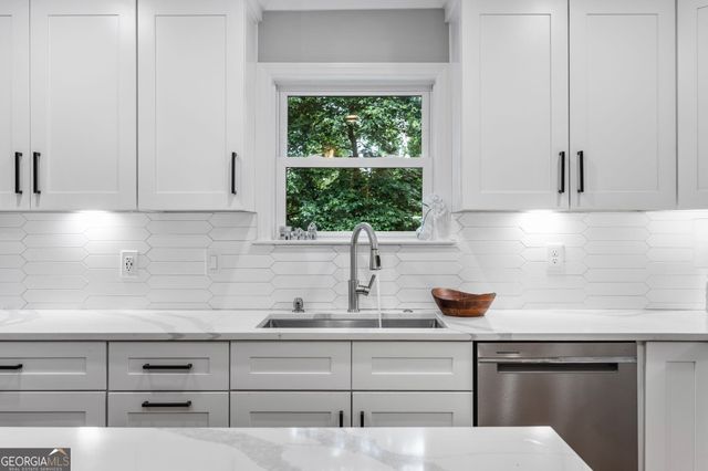 2689 Spring Rock Court NE, Roswell, GA 30075