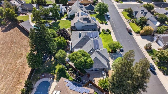 321 W Paul Avenue, Clovis, CA 93612