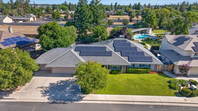 321 W Paul Avenue, Clovis, CA 93612