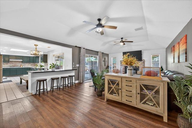 321 W Paul Avenue, Clovis, CA 93612