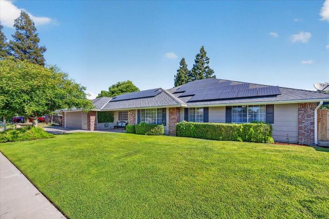 321 W Paul Avenue, Clovis, CA 93612