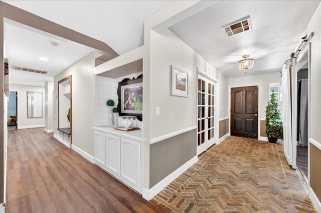 321 W Paul Avenue, Clovis, CA 93612