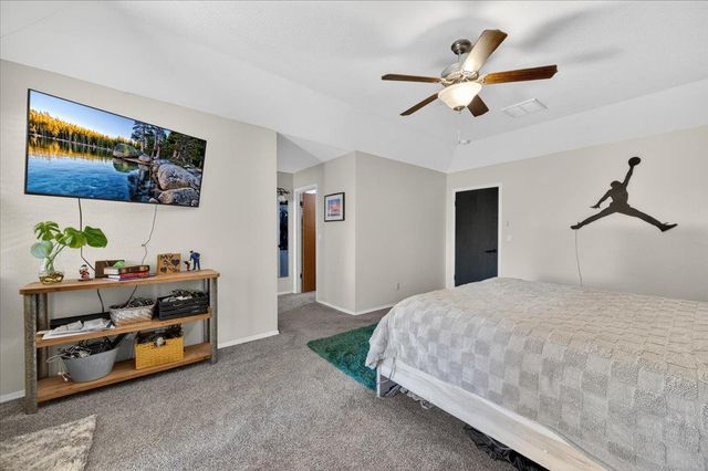 321 W Paul Avenue, Clovis, CA 93612