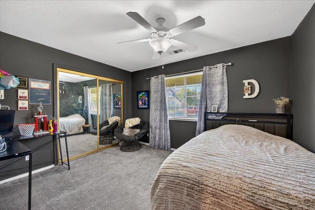321 W Paul Avenue, Clovis, CA 93612