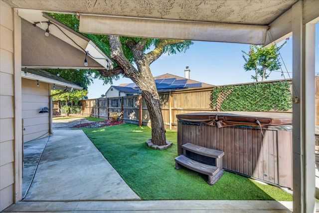 321 W Paul Avenue, Clovis, CA 93612