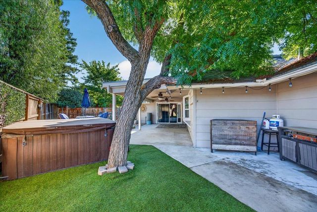 321 W Paul Avenue, Clovis, CA 93612