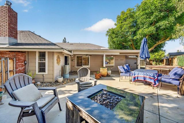 321 W Paul Avenue, Clovis, CA 93612