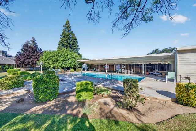 321 W Paul Avenue, Clovis, CA 93612