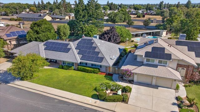 321 W Paul Avenue, Clovis, CA 93612