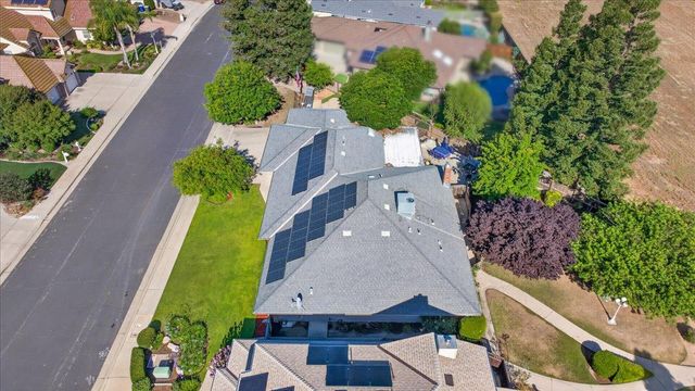 321 W Paul Avenue, Clovis, CA 93612