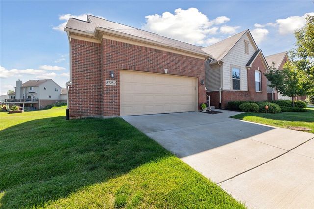 57259 Windmill Pointe, New Hudson, MI 48165