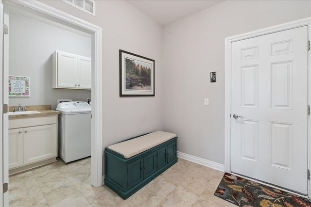 57259 Windmill Pointe, New Hudson, MI 48165