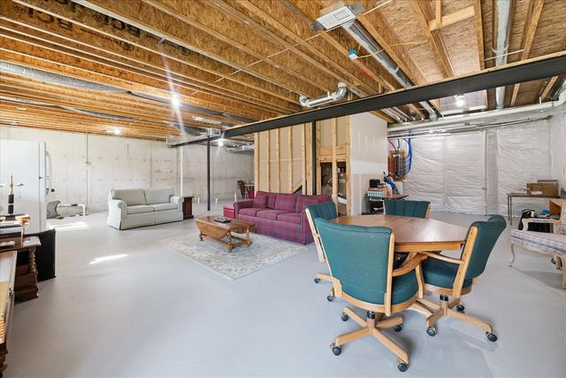 57259 Windmill Pointe, New Hudson, MI 48165