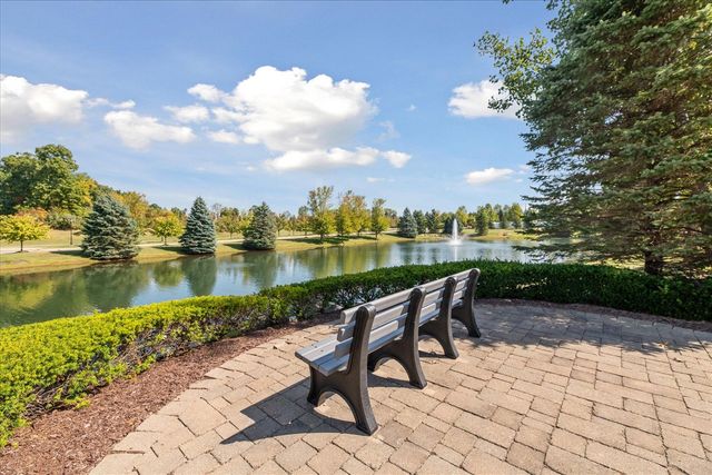 57259 Windmill Pointe, New Hudson, MI 48165