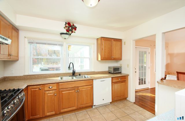 12 Gilbert Hill Road, North Haven, CT 06473