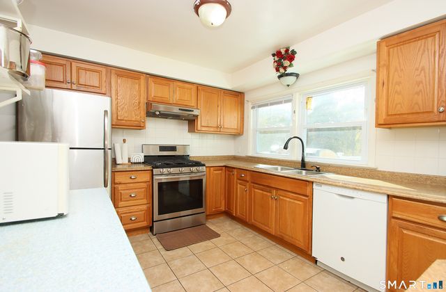 12 Gilbert Hill Road, North Haven, CT 06473