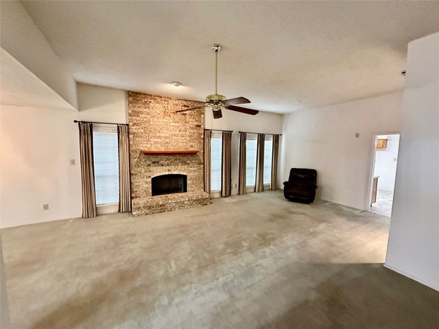 426 Running Brook Lane, Mesquite, TX 75149