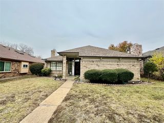 426 Running Brook Lane, Mesquite, TX 75149