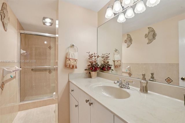 4350 Hillcrest Dr 702 702, Hollywood, FL 33021