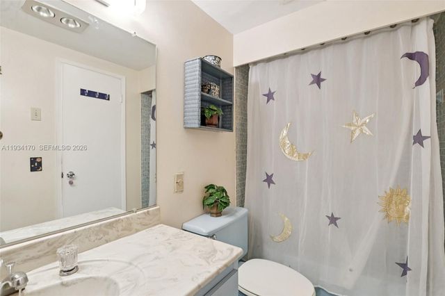 4350 Hillcrest Dr 702 702, Hollywood, FL 33021