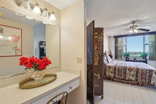 4350 Hillcrest Dr 702 702, Hollywood, FL 33021