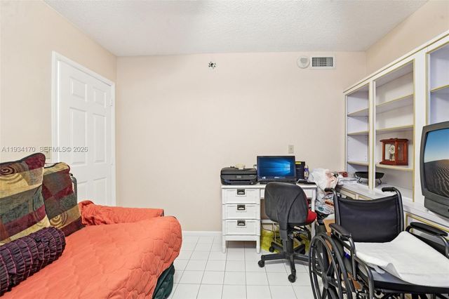 4350 Hillcrest Dr 702 702, Hollywood, FL 33021