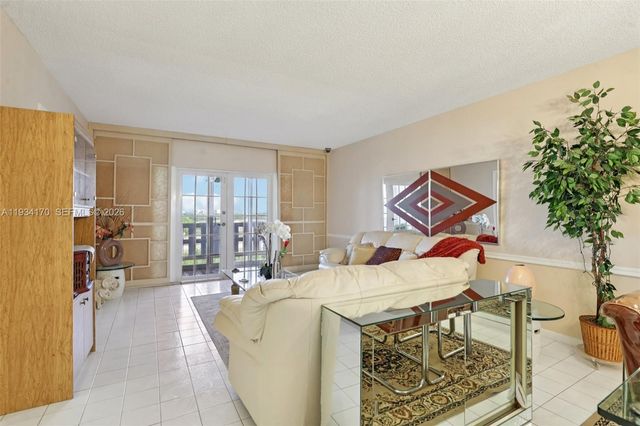4350 Hillcrest Dr 702 702, Hollywood, FL 33021