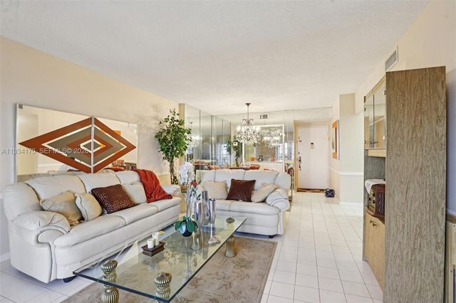 4350 Hillcrest Dr 702 702, Hollywood, FL 33021