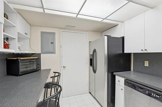 4350 Hillcrest Dr 702 702, Hollywood, FL 33021