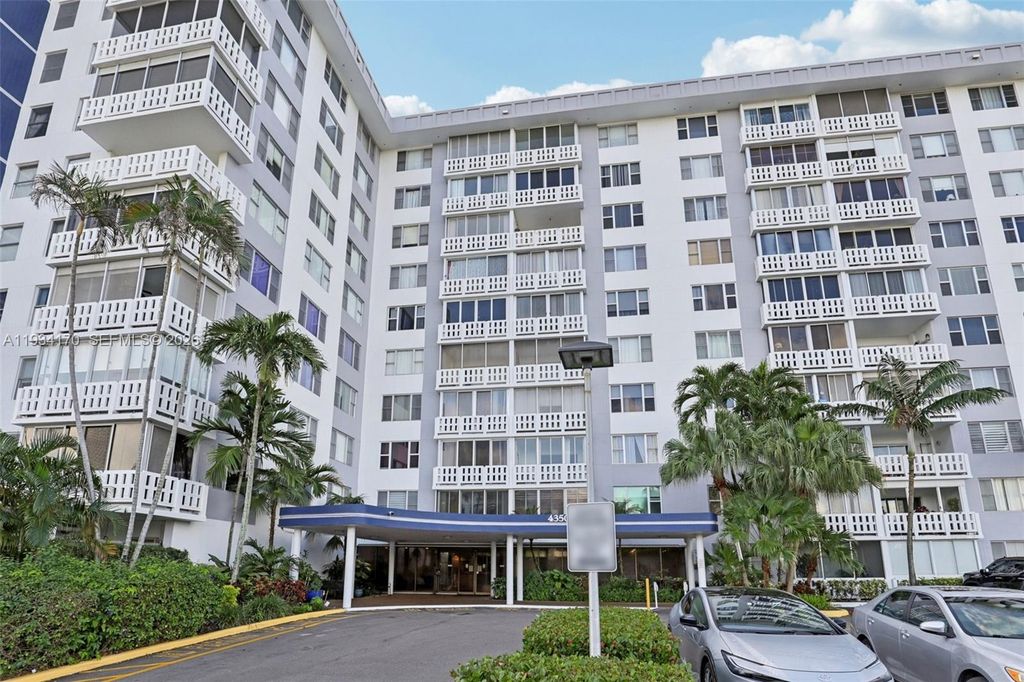 4350 Hillcrest Dr 702 702, Hollywood, FL 33021