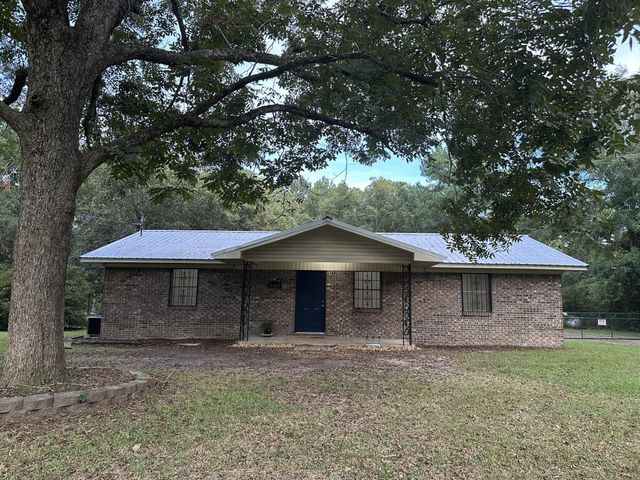 5263 County Road 203, Dothan, AL 36301