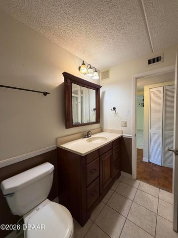 55 Vining Ct Apt 104, Ormond Beach, FL 32176