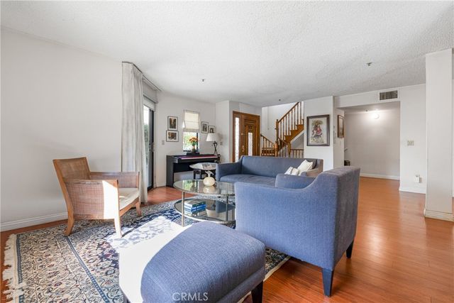 303 W Loraine 2, Glendale, CA 91202