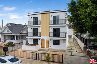 3207 W 18th Street 3 and 4, Los Angeles, CA 90019