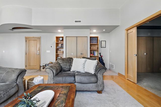 741 N Milwaukee STREET #903, Milwaukee, WI 53202