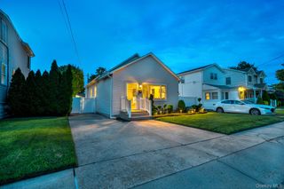 3 Fulton Street E, East Rockaway, NY 11518