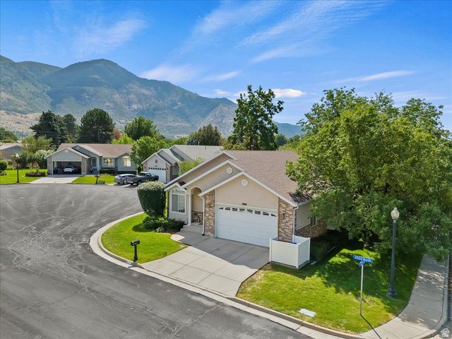 527 E 2500 N, North Ogden, UT 84414
