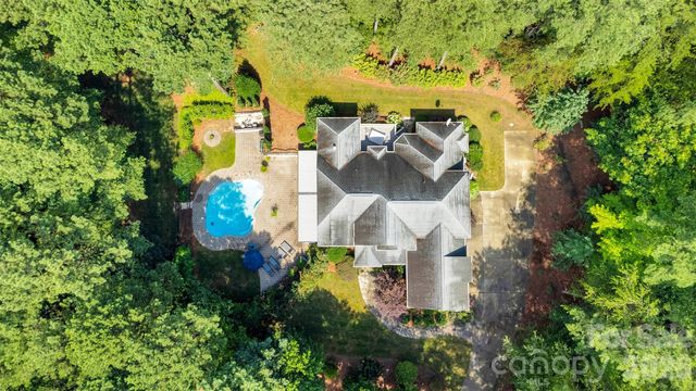 4552 Sawgrass Court, Denver, NC 28037